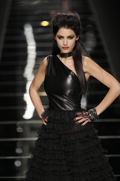 Fashion Blog Names on Yolanthe Loopt Modeshow Tijdens Milaan Fashion Week   Fashion